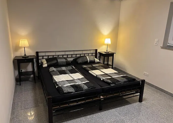 Cozy 2-room Non-smoking * בנסהיים